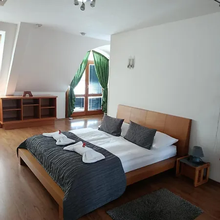 Pod Radnici 3* Hustopeče