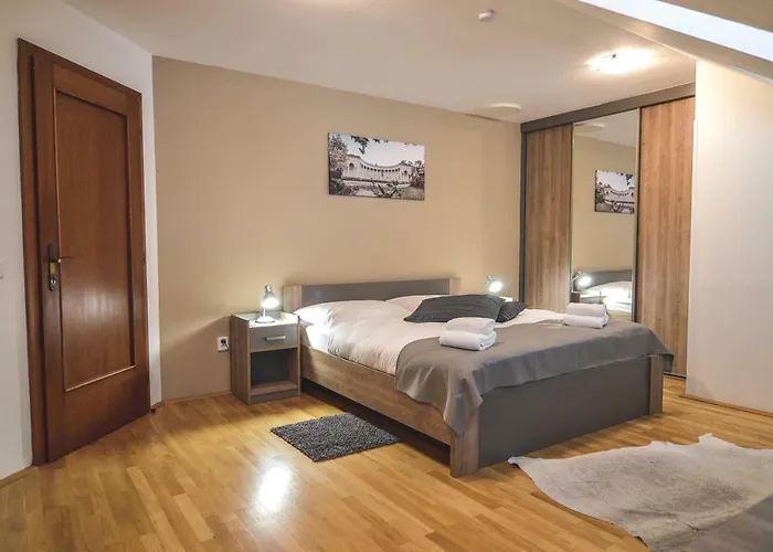 Pod Radnici Konukevi